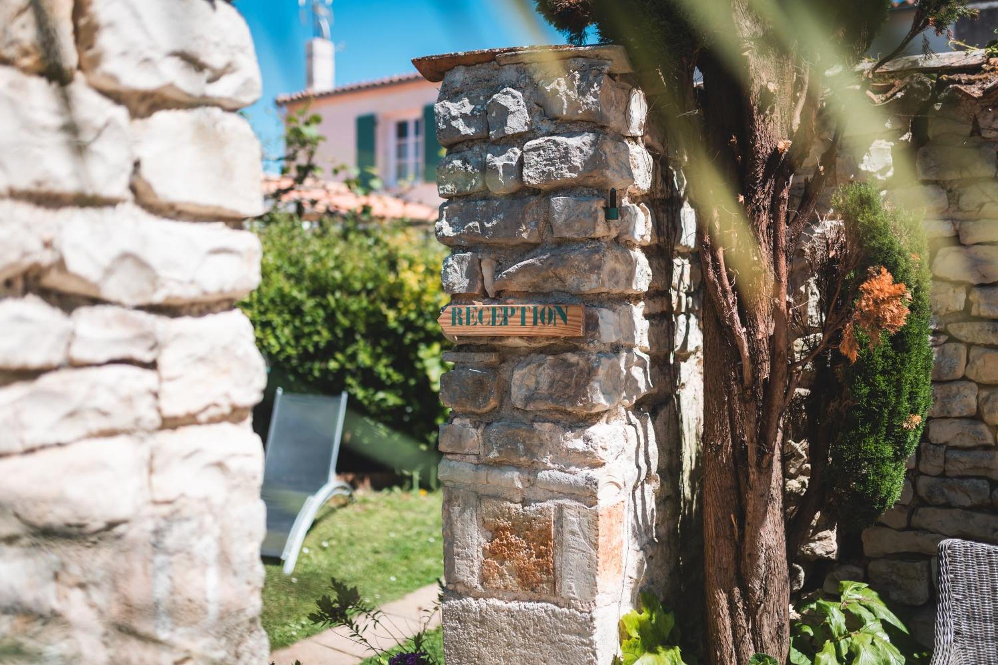 Le Clos Des Sternes La Flotte Exterior foto